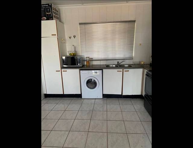 1 BEDROOM APARTMENT FOR SALE IN CARRINGTON HEIGHTS